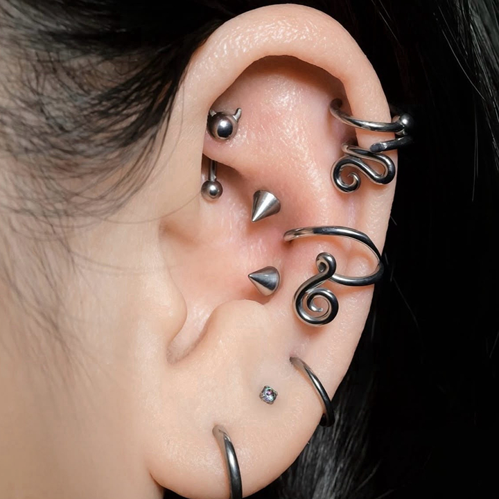 where to get piercings in hong kong; Kanacat Piercing for multiple ear piercings
