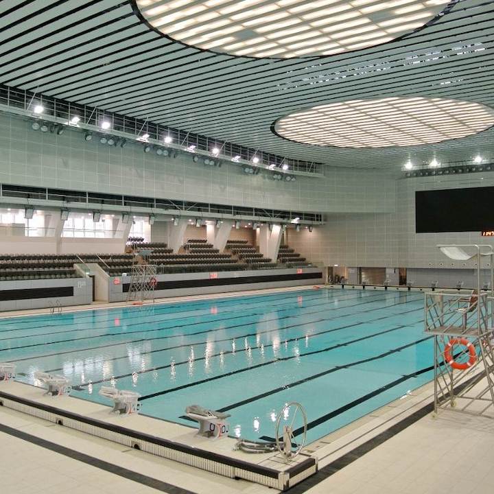 Victoria Park swimming pool is one of busiest pools in Hong Kong Island, expect long queues