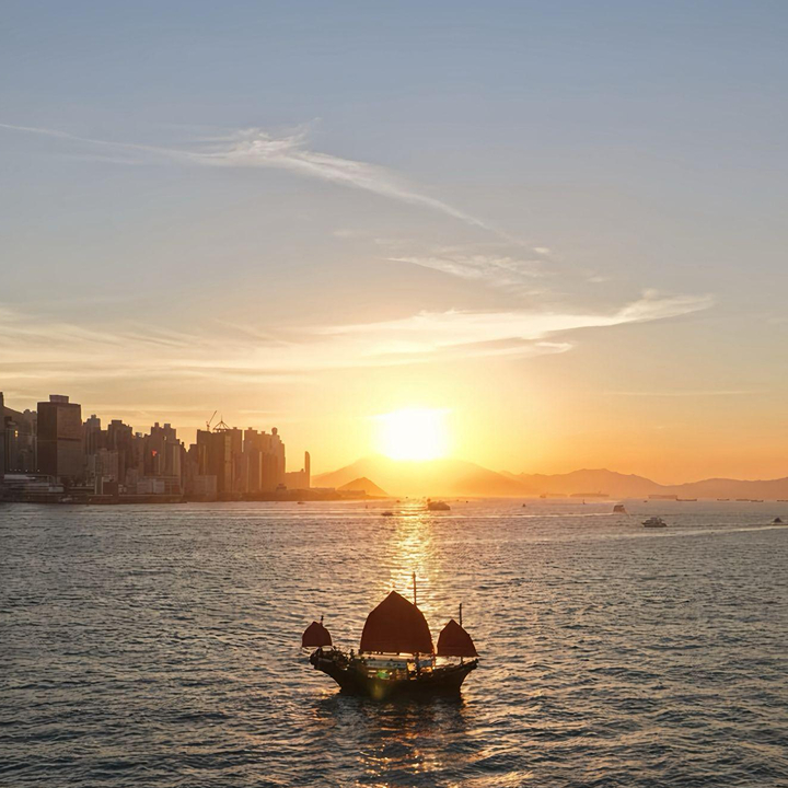 best hong kong junk boats; Dukling junk boat authentic Chinese boat