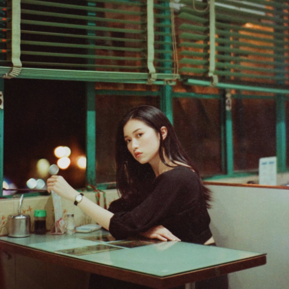 model in cha chaan teng hong kong portrait photography best photographers hong kong