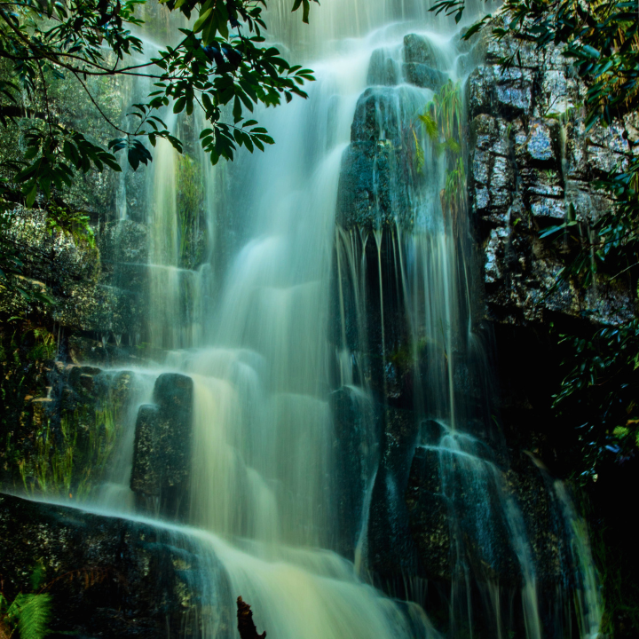 Silvermine Waterfall boasts three tiers of waterfalls with a stunning rock pool. Beginner-friendly waterfall country trail located in Mui Wo. 
